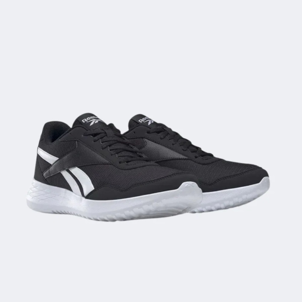 Reebok Energen Lux 10 Core Black in women’s size 10 EUC
